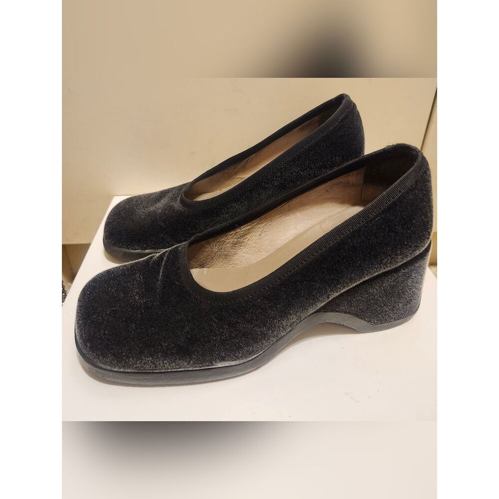 Mango Black Velvet Square Toe Wedge Heel Pumps sz. 7/37 Made in Spain Ret. $180